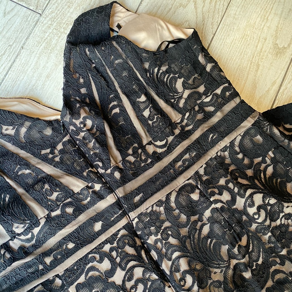 NWT 22W Embroidered Dress